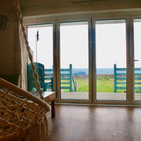 Pebbles Beach House By Air Premier Сіфорд Екстер'єр фото